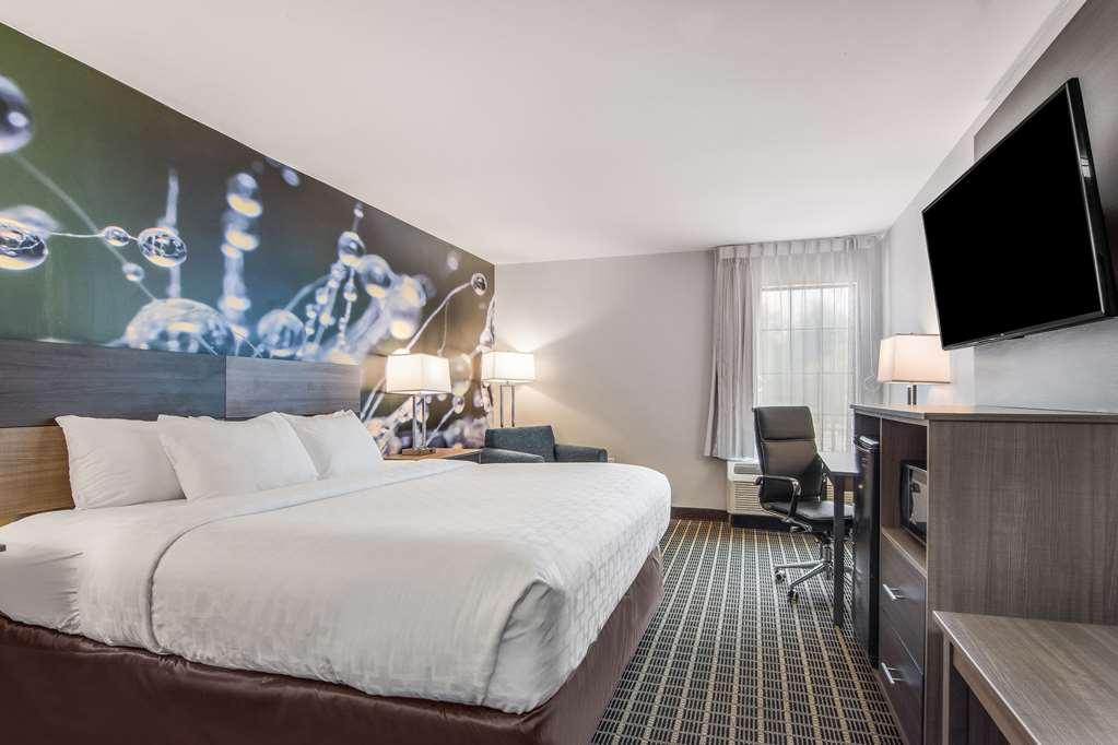 Clarion Pointe South Boston - Danville East Rom bilde