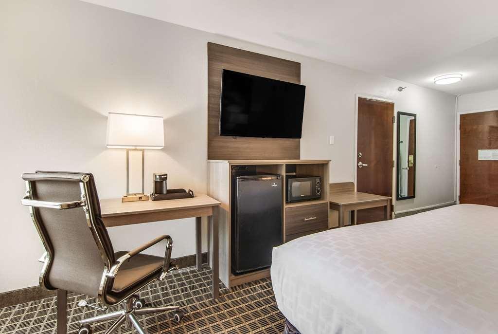 Clarion Pointe South Boston - Danville East Rom bilde
