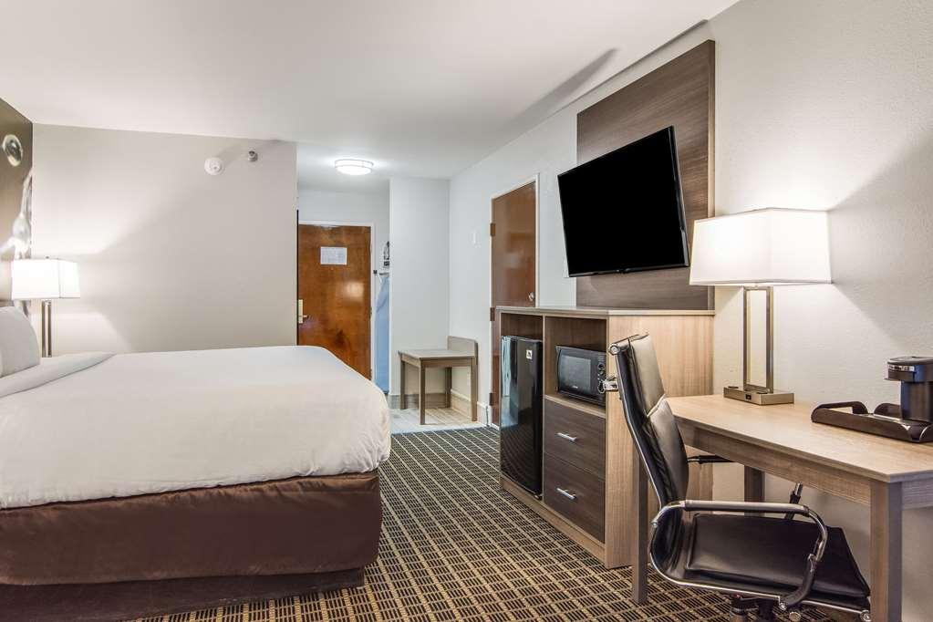 Clarion Pointe South Boston - Danville East Rom bilde